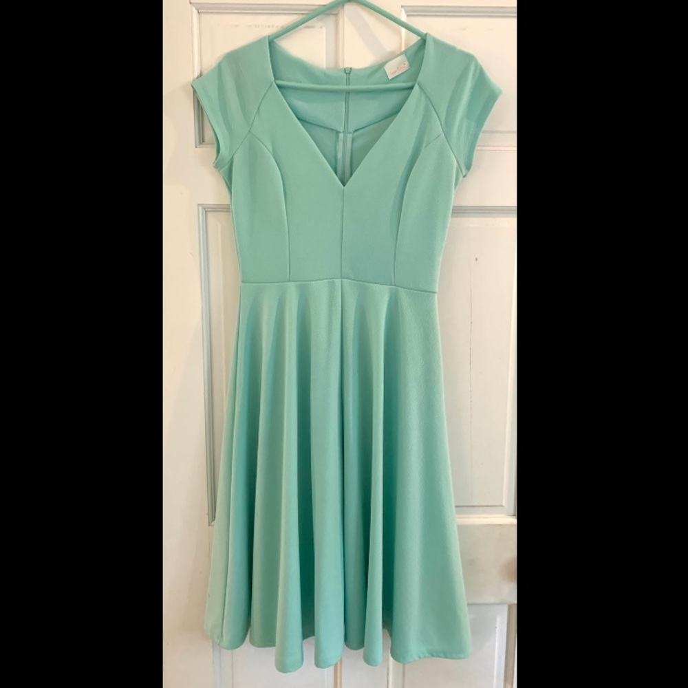 Mint green cap-sleeve women’s dress